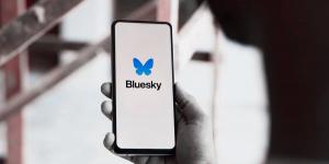 مستخدمو إكس ينتقلون إلى Bluesky.. فما السبب؟