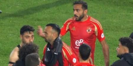 لاعبو الاهلي المصري يرفضون تحية جماهيرهم