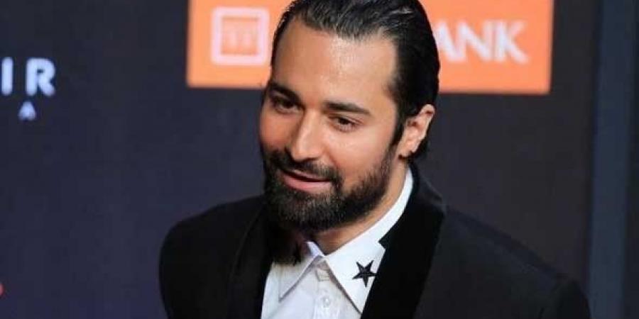 أحمد حاتم يرد على جدل تأجيل فيلم "الملحد"