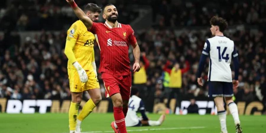 محمد صلاح: نحتاج "للتحسُّن دفاعيًا" ولا جديد بشأن عقدي.. وأسطورة ليفربول يرُد: "ستستمر معنا"